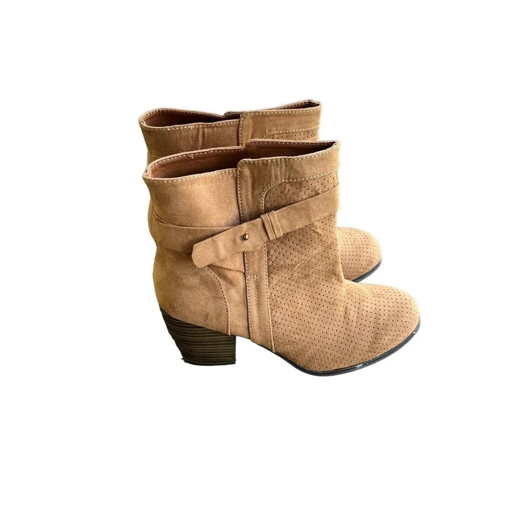 Qupid Women's Maze 34 Camel Suede Perforated Round Toe Ankle Bootie